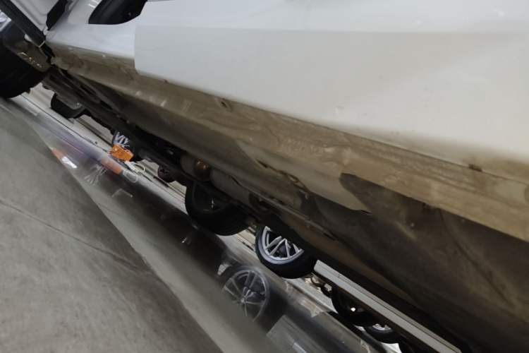 Used Geely Auto Monjaro L 2023 2.0TD High-Power Automatic Two-Wheel Drive Flagship Version Left Side Sill