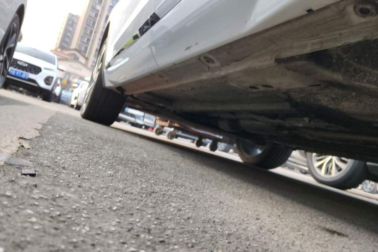 Used Geely Auto Monjaro L 2023 2.0TD High-Power Automatic Two-Wheel Drive Flagship Version Left Side Sill