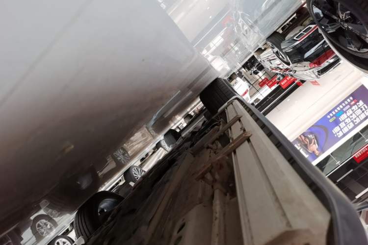 Used Geely Auto Monjaro L 2023 2.0TD High-Power Automatic Two-Wheel Drive Flagship Version Left Side Sill