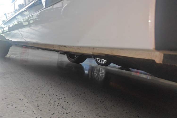 Used Geely Auto Monjaro L 2023 2.0TD High-Power Automatic Two-Wheel Drive Flagship Version Left Side Sill