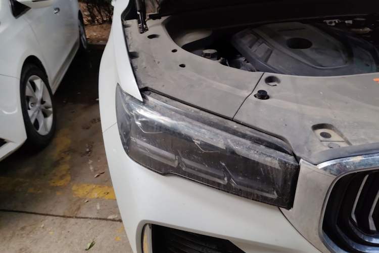 Used Geely Auto Monjaro L 2023 2.0TD High-Power Automatic Two-Wheel Drive Flagship Version Right Front Headlight