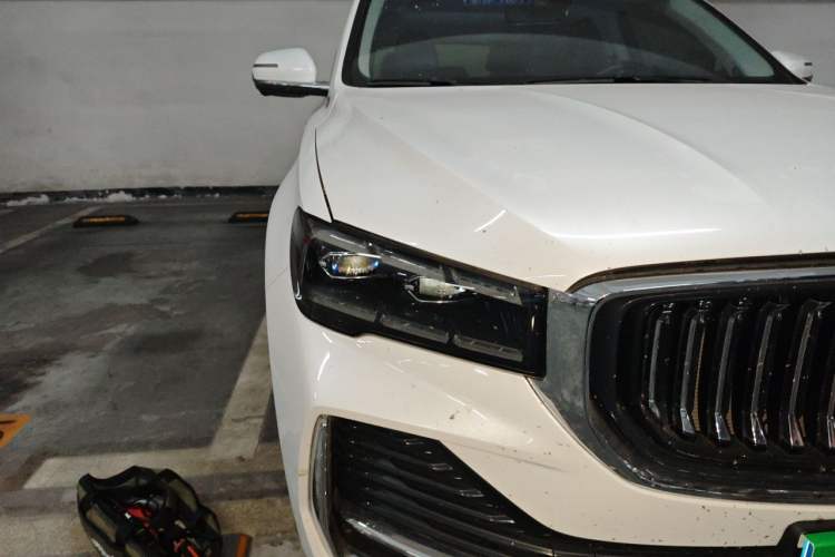 Used Geely Auto Monjaro L 2023 2.0TD High-Power Automatic Two-Wheel Drive Flagship Version Right Front Headlight