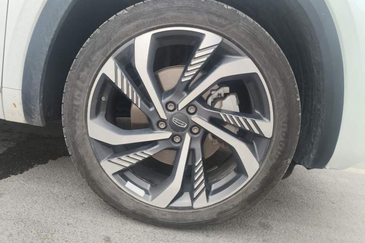 Used Geely Auto Monjaro L 2023 2.0TD High-Power Automatic Two-Wheel Drive Flagship Version Right Front Wheel Hub