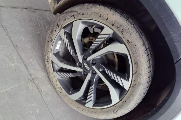 Used Geely Auto Monjaro L 2023 2.0TD High-Power Automatic Two-Wheel Drive Flagship Version Right Rear Wheel Hub