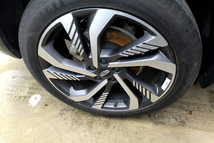 Used Geely Auto Monjaro L 2023 2.0TD High-Power Automatic Two-Wheel Drive Flagship Version Right Rear Wheel Hub