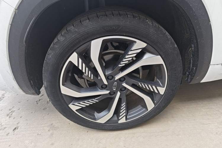 Used Geely Auto Monjaro L 2023 2.0TD High-Power Automatic Two-Wheel Drive Flagship Version Right Rear Wheel Hub