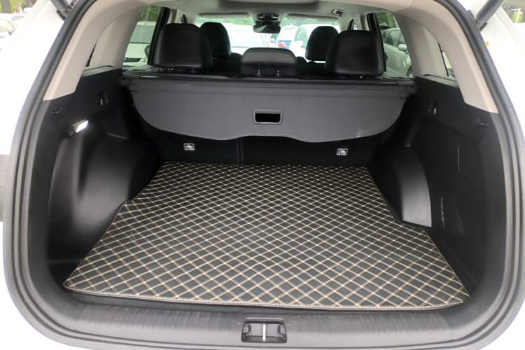 Used Geely Auto Monjaro L 2023 2.0TD High-Power Automatic Two-Wheel Drive Flagship Version Trunk