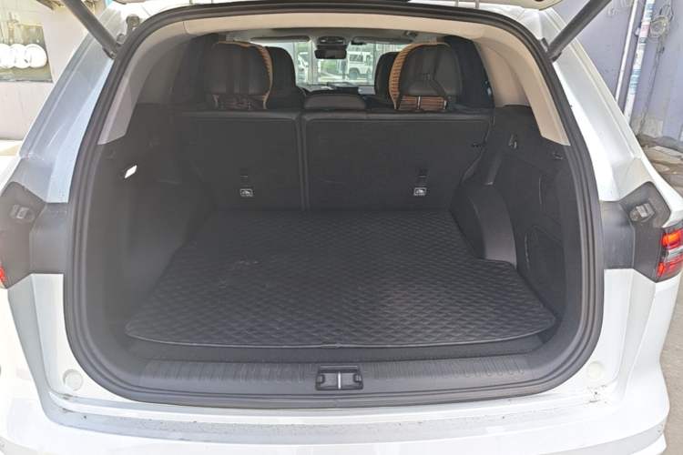Used Geely Auto Monjaro L 2023 2.0TD High-Power Automatic Two-Wheel Drive Flagship Version Trunk
