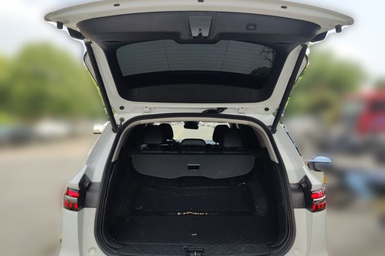 Used Geely Auto Monjaro L 2023 2.0TD High-Power Automatic Two-Wheel Drive Flagship Version Trunk
