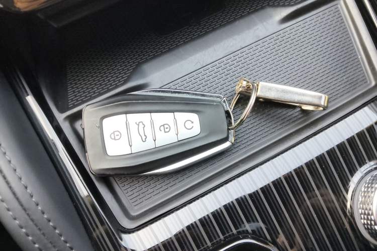 Used Geely Auto Monjaro L 2023 2.0TD High-Power Automatic Two-Wheel Drive Flagship Version Vehicle Key