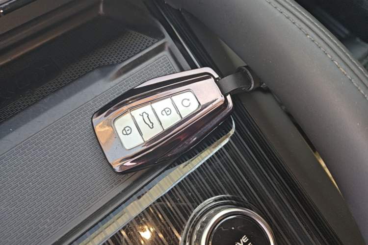 Used Geely Auto Monjaro L 2023 2.0TD High-Power Automatic Two-Wheel Drive Flagship Version Vehicle Key