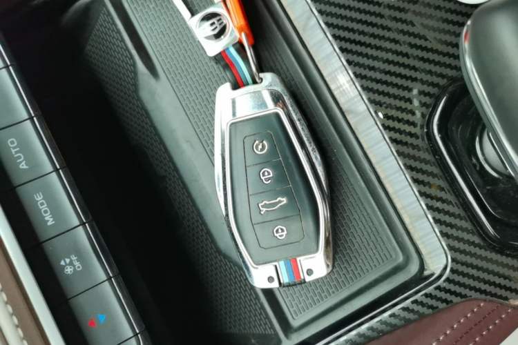 Used Geely Auto Monjaro L 2023 2.0TD High-Power Automatic Two-Wheel Drive Flagship Version Vehicle Key