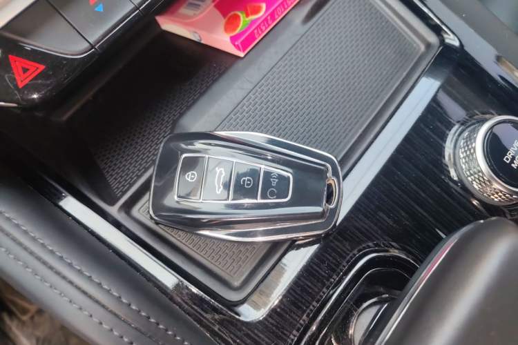Used Geely Auto Monjaro L 2023 2.0TD High-Power Automatic Two-Wheel Drive Flagship Version Vehicle Key