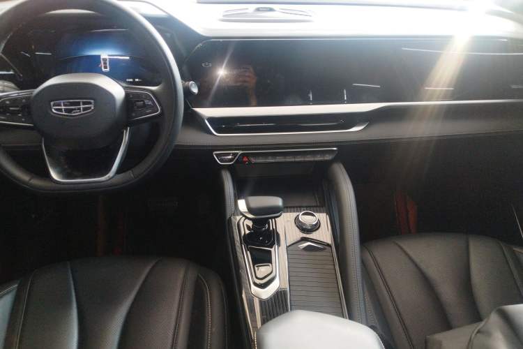 Used Geely Auto Monjaro L 2024 2.0TD DCT EVO Two-Wheel Drive Long-Range Version Audio And AC Panel