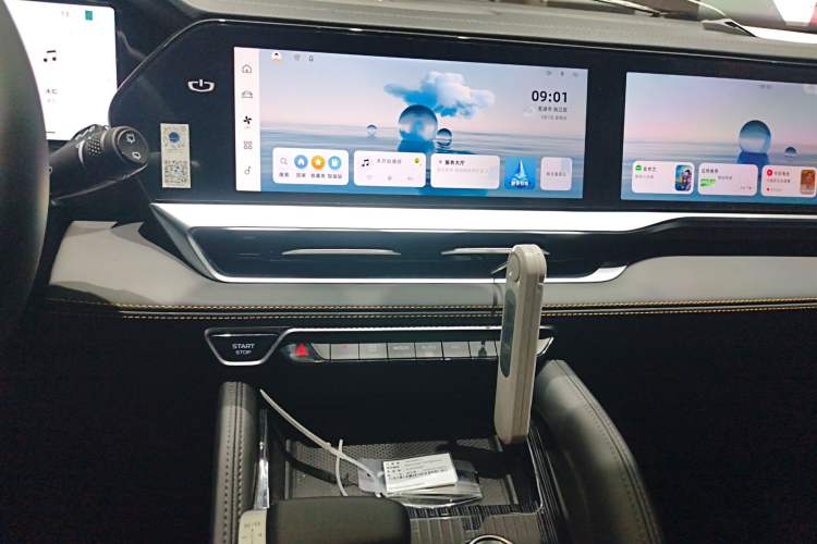 Used Geely Auto Monjaro L 2024 2.0TD DCT EVO Two-Wheel Drive Long-Range Version Audio And AC Panel