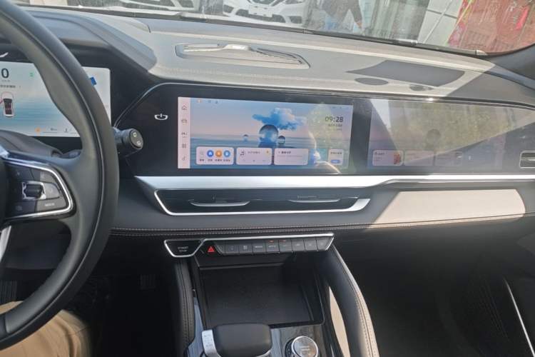 Used Geely Auto Monjaro L 2024 2.0TD DCT EVO Two-Wheel Drive Long-Range Version Audio And AC Panel