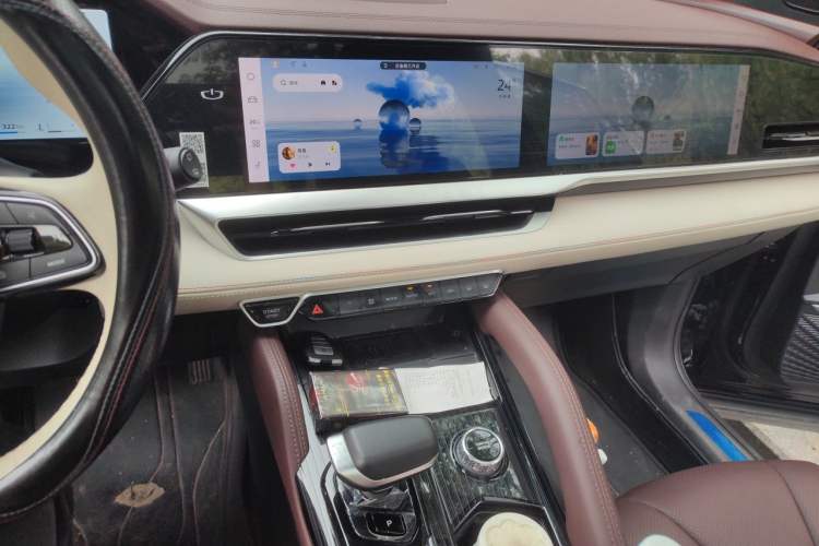 Used Geely Auto Monjaro L 2024 2.0TD High-Power Automatic Two-Wheel Drive Yunqi Version Audio And AC Panel