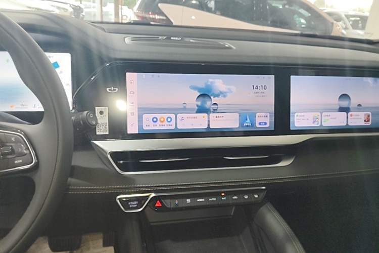 Used Geely Auto Monjaro L 2024 2.0TD DCT EVO Two-Wheel Drive Long-Range Version Audio And AC Panel