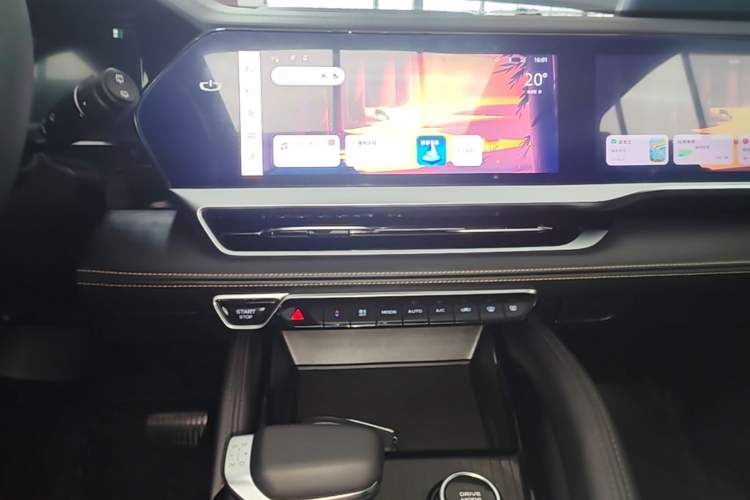 Used Geely Auto Monjaro L 2024 2.0TD DCT EVO Two-Wheel Drive Long-Range Version Audio And AC Panel