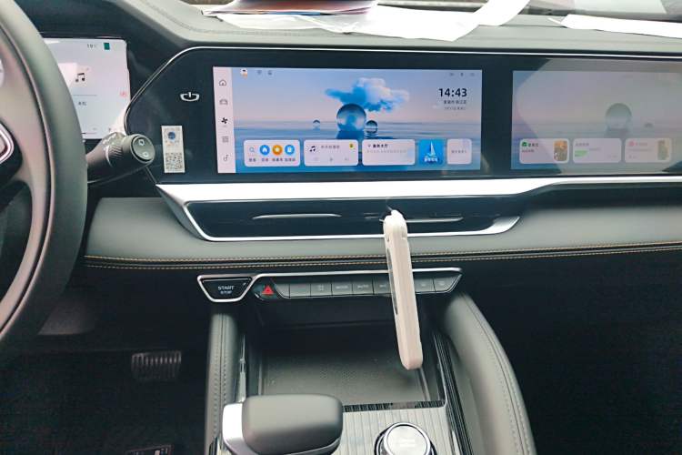 Used Geely Auto Monjaro L 2024 2.0TD DCT EVO Two-Wheel Drive Long-Range Version Audio And AC Panel