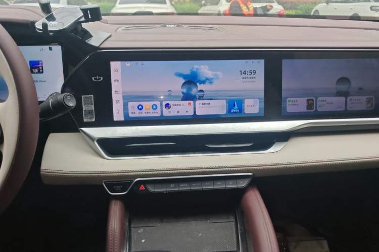 Used Geely Auto Monjaro L 2024 2.0TD High-Power Automatic Two-Wheel Drive Yunqi Version Audio And AC Panel
