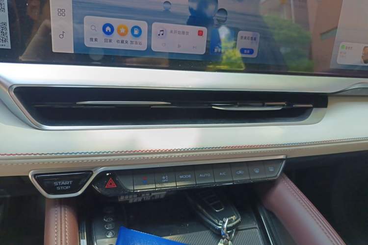 Used Geely Auto Monjaro L 2024 2.0TD High-Power Automatic Two-Wheel Drive Yunqi Version Audio And AC Panel