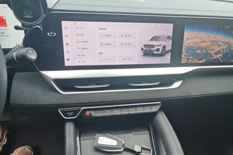 Used Geely Auto Monjaro L 2024 2.0TD High-Power Automatic Two-Wheel Drive Skyline Edition Audio And AC Panel