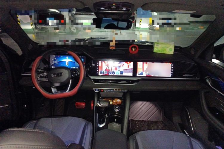 Used Geely Auto Monjaro L 2024 2.0TD High-Power Automatic Two-Wheel Drive Skyline Edition Center Console