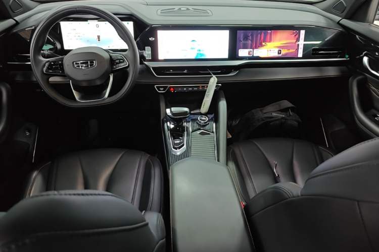 Used Geely Auto Monjaro L 2024 2.0TD DCT EVO Two-Wheel Drive Long-Range Version Center Console