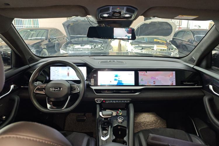 Used Geely Auto Monjaro L 2024 2.0TD High-Power Automatic Two-Wheel Drive Yunqi Version Center Console
