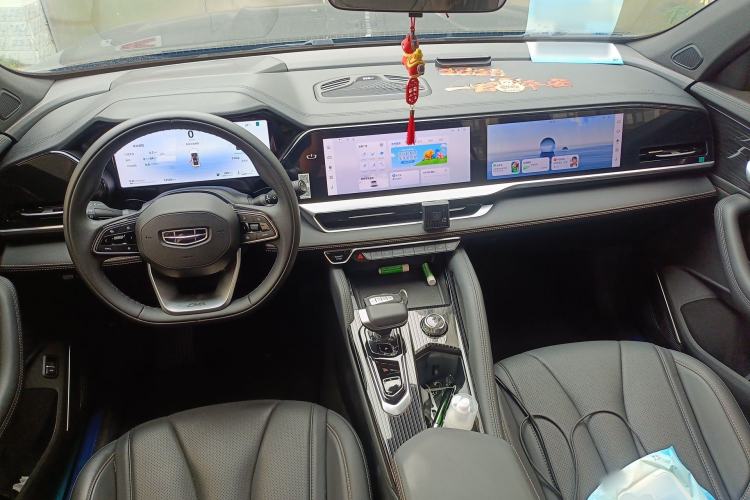 Used Geely Auto Monjaro L 2024 2.0TD DCT EVO Two-Wheel Drive Long-Range Version Center Console