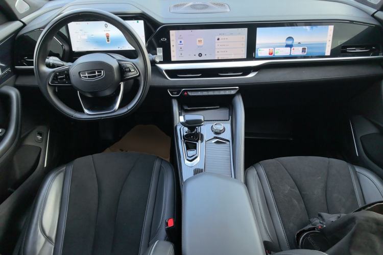 Used Geely Auto Monjaro L 2024 2.0TD High-Power Automatic Two-Wheel Drive Skyline Edition Center Console