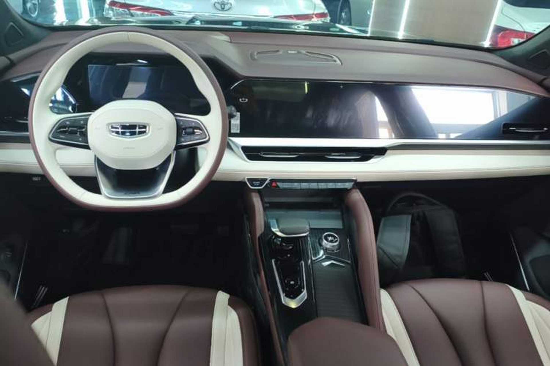 Used Geely Auto Monjaro L 2024 2.0TD High-Power Automatic Two-Wheel Drive Yunqi Version Center Console