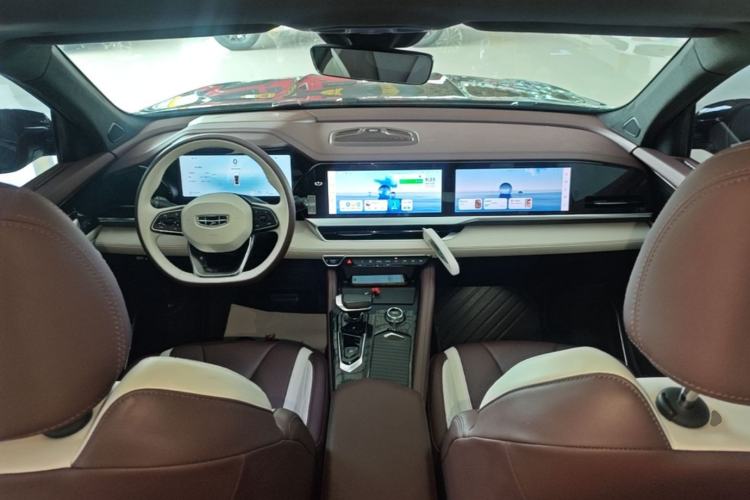 Used Geely Auto Monjaro L 2024 2.0TD High-Power Automatic Two-Wheel Drive Yunqi Version Center Console