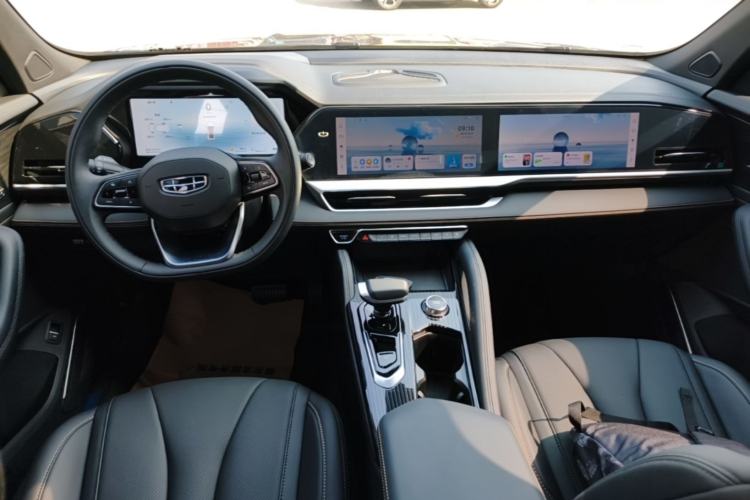 Used Geely Auto Monjaro L 2024 2.0TD DCT EVO Two-Wheel Drive Long-Range Version Center Console