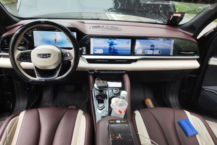 Used Geely Auto Monjaro L 2024 2.0TD High-Power Automatic Two-Wheel Drive Yunqi Version Center Console