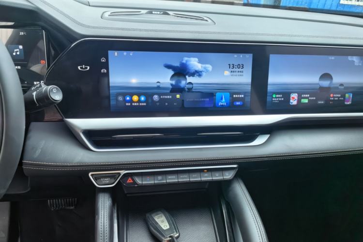 Used Geely Auto Monjaro L 2024 2.0TD DCT EVO Two-Wheel Drive Long-Range Version Center Console