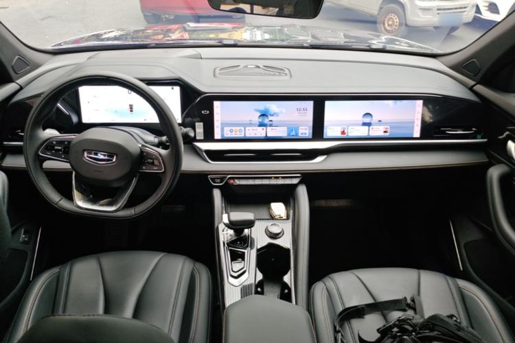 Used Geely Auto Monjaro L 2024 2.0TD DCT EVO Two-Wheel Drive Long-Range Version Center Console