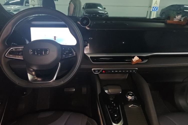 Used Geely Auto Monjaro L 2024 2.0TD DCT EVO Two-Wheel Drive Long-Range Version Center Console