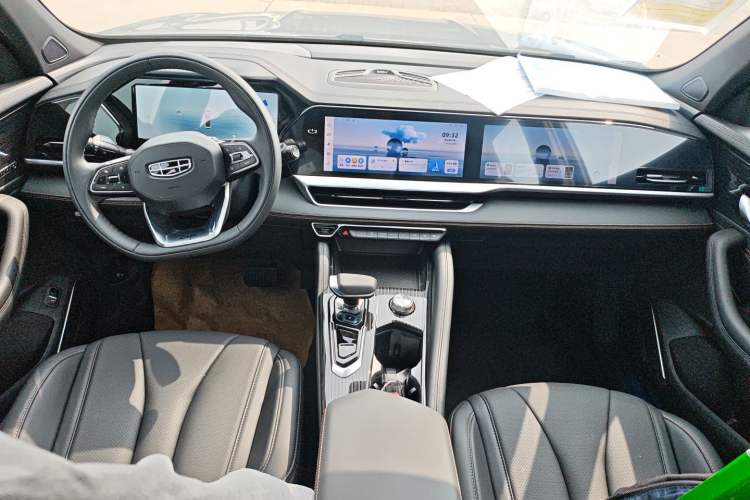 Used Geely Auto Monjaro L 2024 2.0TD DCT EVO Two-Wheel Drive Long-Range Version Center Console