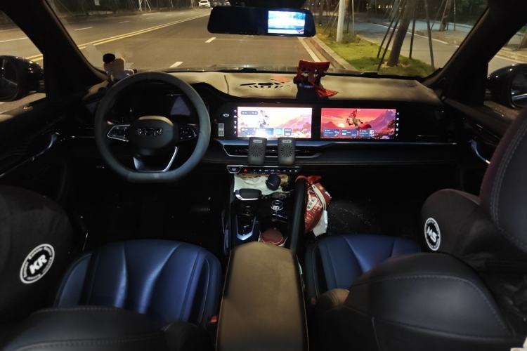 Used Geely Auto Monjaro L 2024 2.0TD DCT EVO Two-Wheel Drive Long-Range Version Center Console