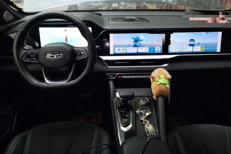 Used Geely Auto Monjaro L 2024 2.0TD High-Power Automatic Two-Wheel Drive Skyline Edition Center Console