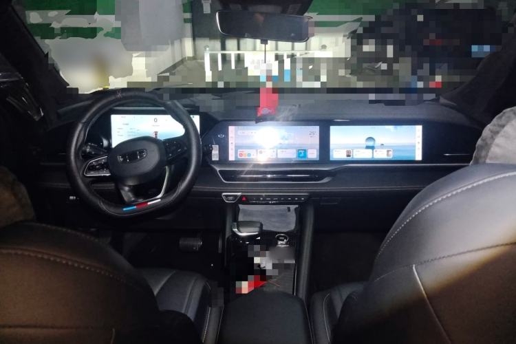 Used Geely Auto Monjaro L 2024 2.0TD DCT EVO Two-Wheel Drive Long-Range Version Center Console