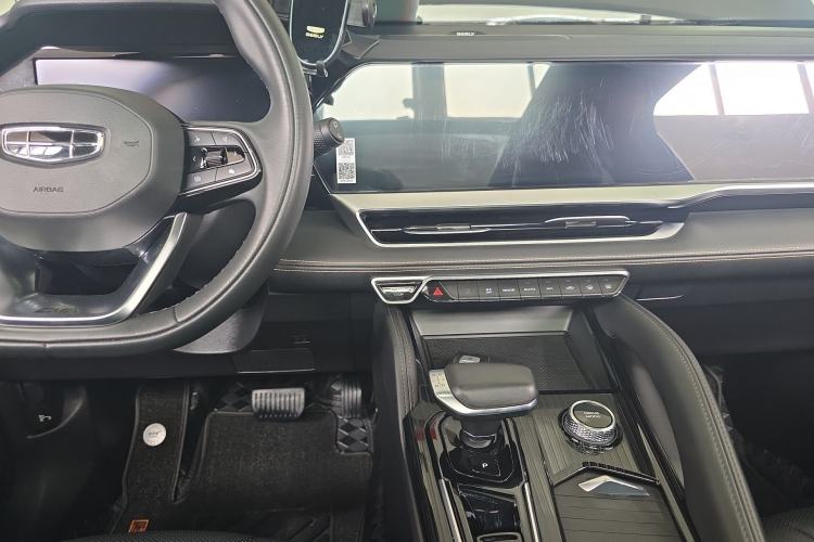 Used Geely Auto Monjaro L 2024 2.0TD DCT EVO Two-Wheel Drive Long-Range Version Center Console
