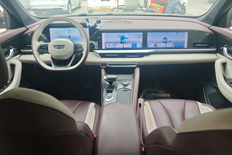 Used Geely Auto Monjaro L 2024 2.0TD High-Power Automatic Two-Wheel Drive Yunqi Version Center Console