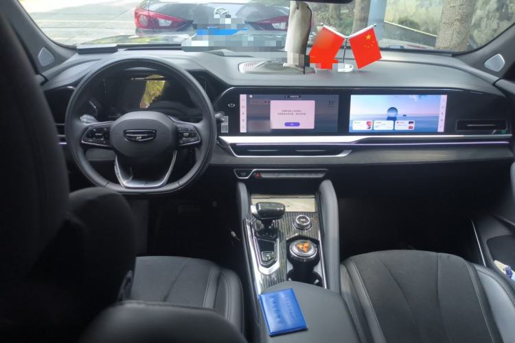 Used Geely Auto Monjaro L 2024 2.0TD High-Power Automatic Two-Wheel Drive Skyline Edition Center Console