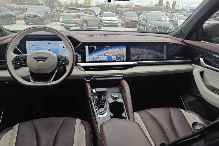 Used Geely Auto Monjaro L 2024 2.0TD High-Power Automatic Two-Wheel Drive Yunqi Version Center Console