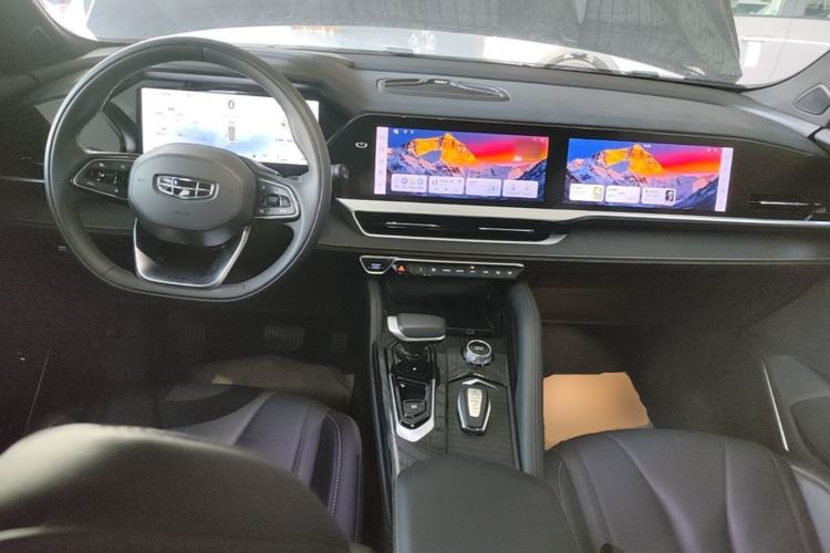 Used Geely Auto Monjaro L 2024 2.0TD DCT EVO Two-Wheel Drive Long-Range Version Center Console