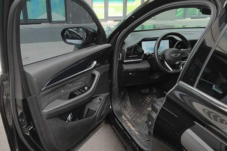 Used Geely Auto Monjaro L 2024 2.0TD High-Power Automatic Two-Wheel Drive Yunqi Version Driver Seat