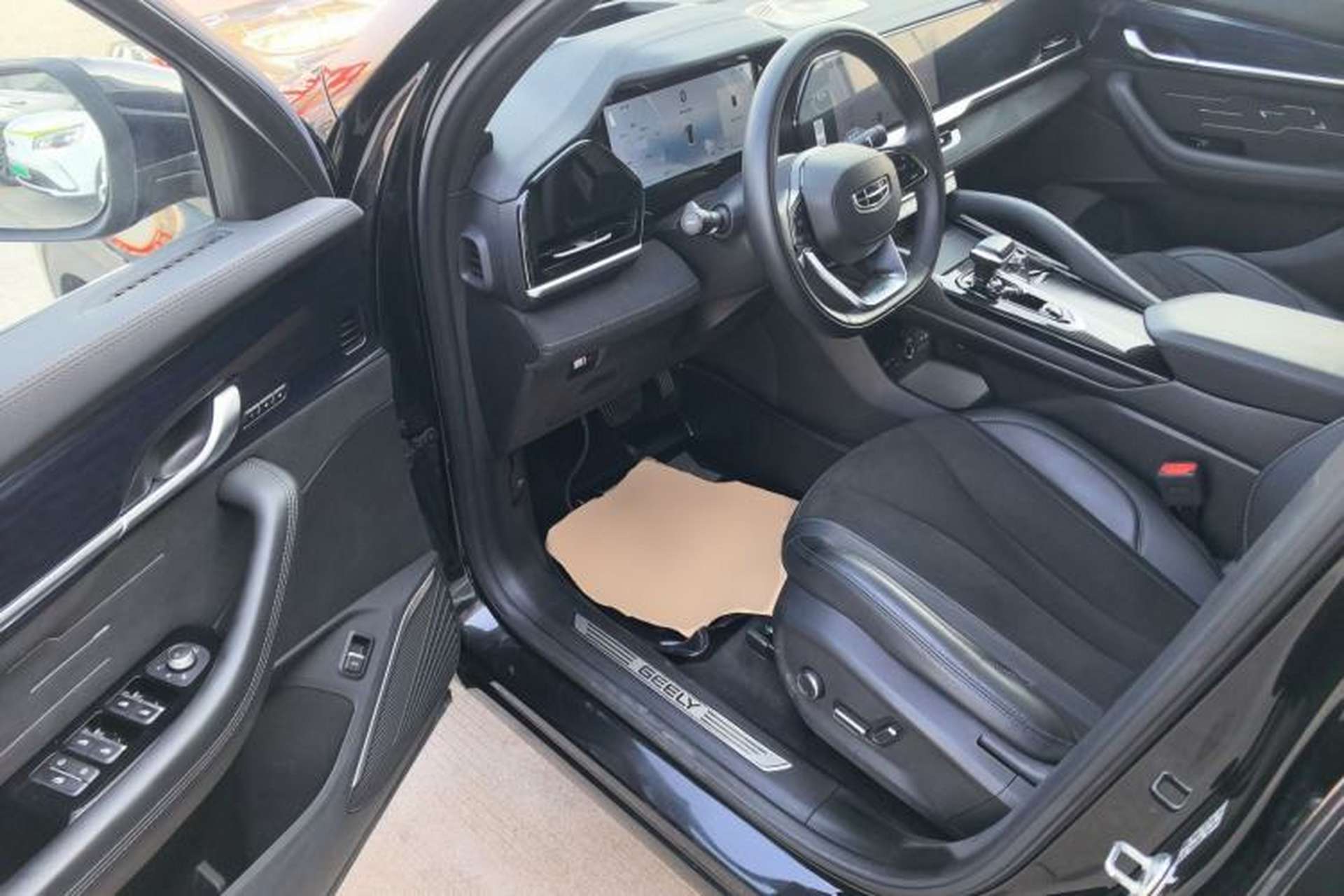Used Geely Auto Monjaro L 2024 2.0TD High-Power Automatic Two-Wheel Drive Skyline Edition Driver Seat